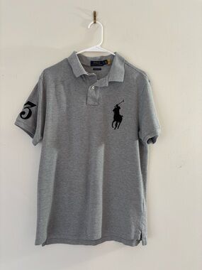 Ralph Lauren  Classic Preppy Men’s Polo Shirt in Light Gray with Black Logo Sz L